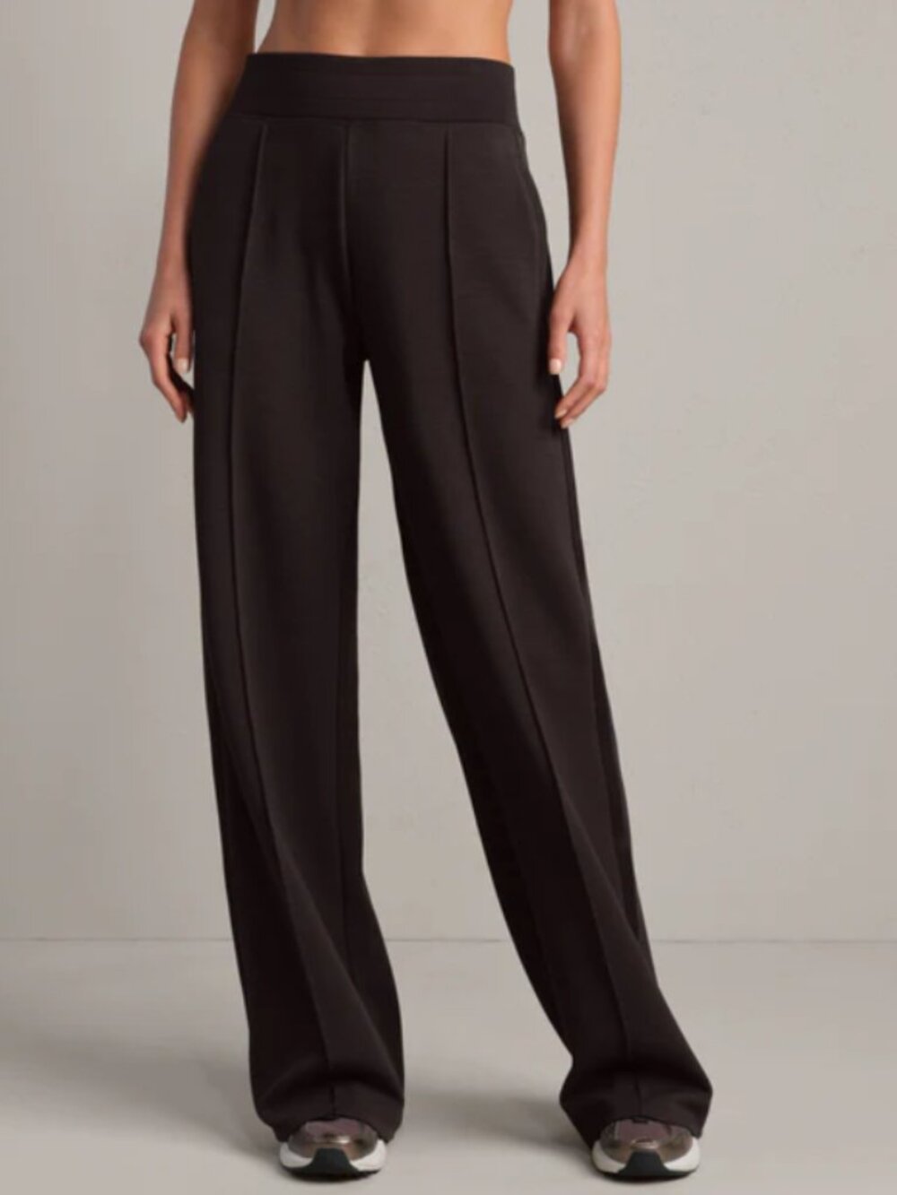 Rhone DreamGlow Trousers Dark Espresso Brown Pull On Pleated Medium NWOT New 31"